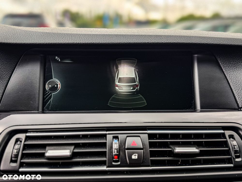 BMW Seria 5 518d Luxury Line - 29