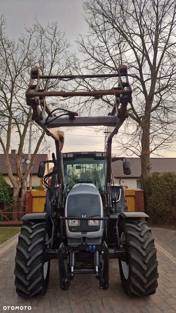 Valtra N121 HiTech, 130 koni, SISU 4cyl TURBO INTECOOLER, 141, 111, 101 - 3