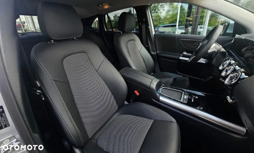 Mercedes-Benz GLA 200 d 8G-DCT - 13