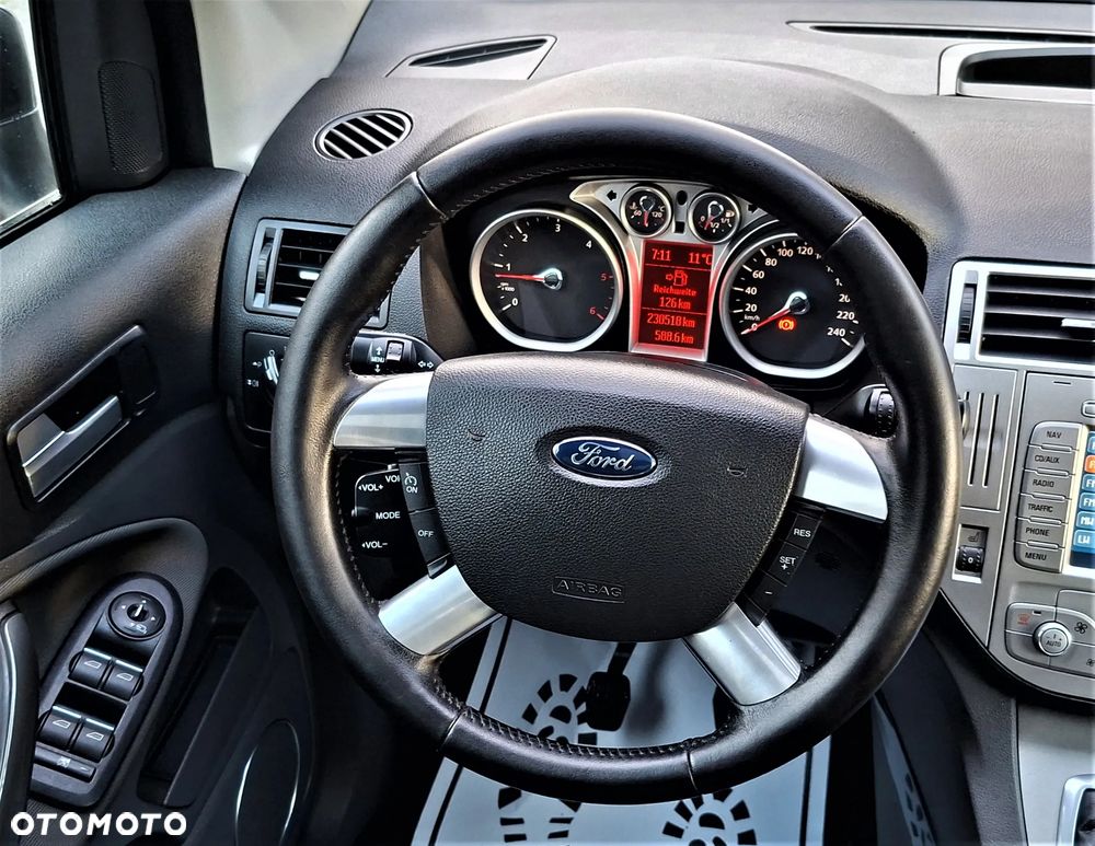 Ford Kuga 2.0 TDCi 4x4 Titanium - 33