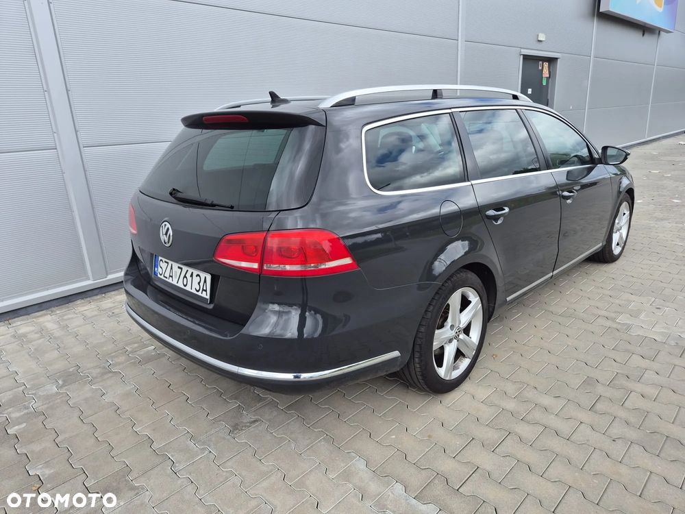 Volkswagen Passat 2.0 TDI Comfortline - 11