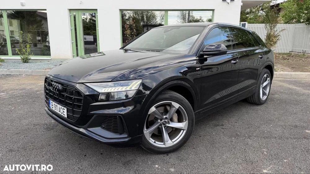 Audi Q8 - 1