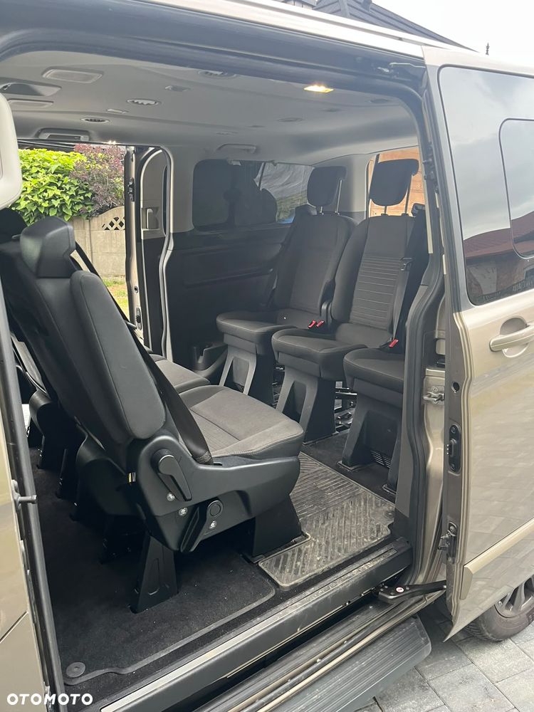 Ford Tourneo Custom - 8