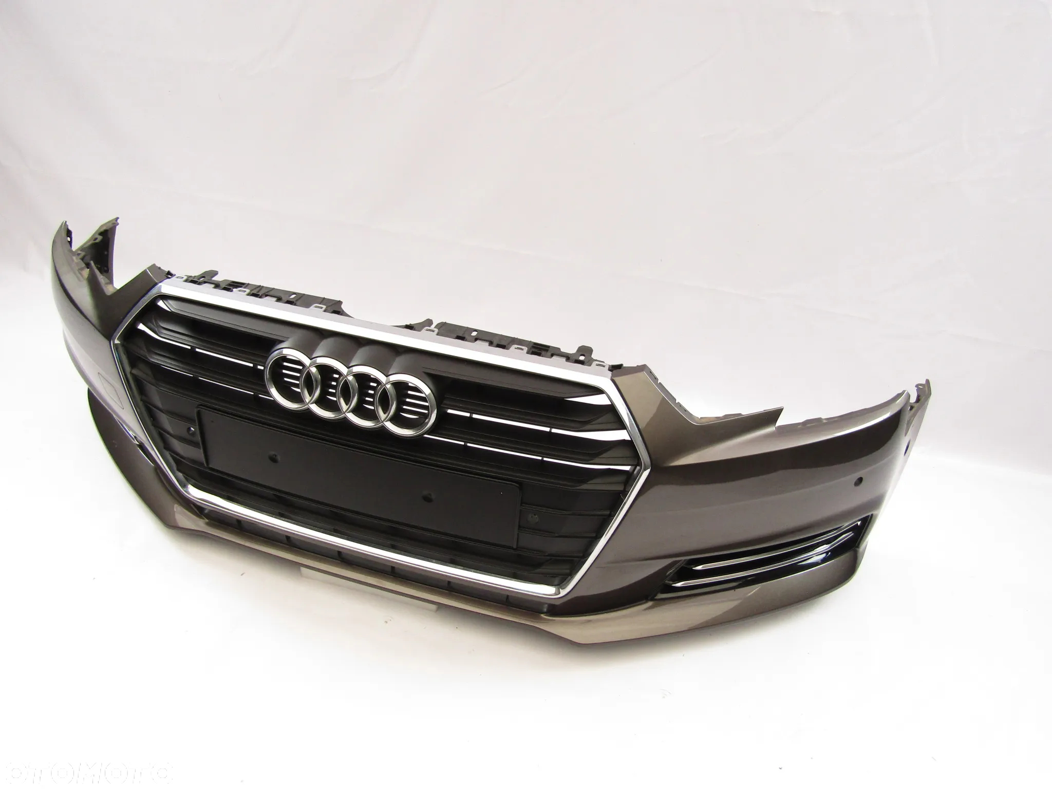 Zderzak przedni Audi A4 B9 15 - 19 Pdc-6 + Atrapa Lakier LY8Q - 9