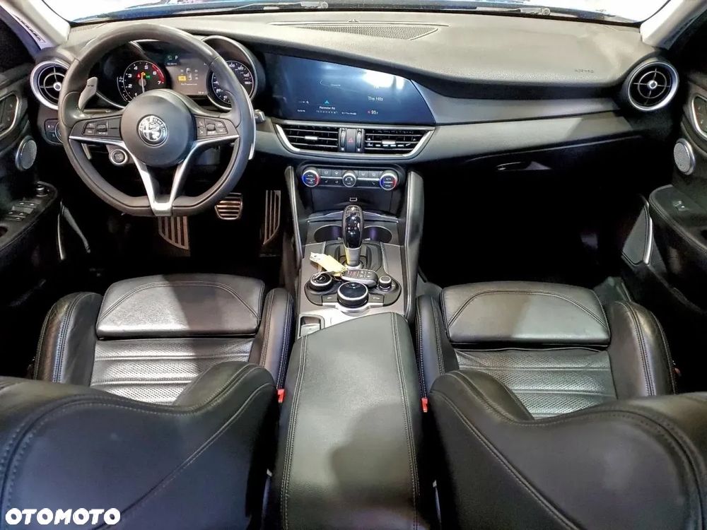 Alfa Romeo Giulia 2.0 Turbo 16V AT8-Q4 Veloce - 7