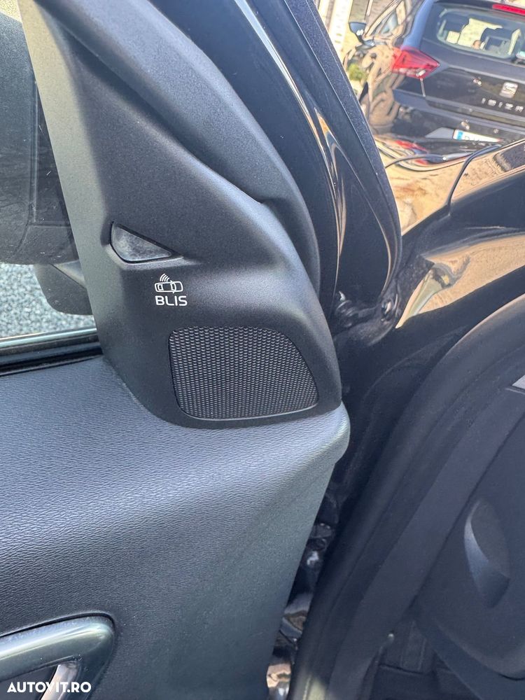 Volvo V60 D5 Geartronic Summum - 19