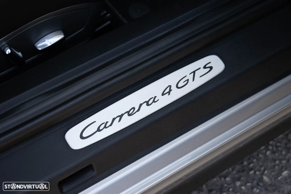 Porsche 911 (991) Carrera 4 GTS PDK - 41