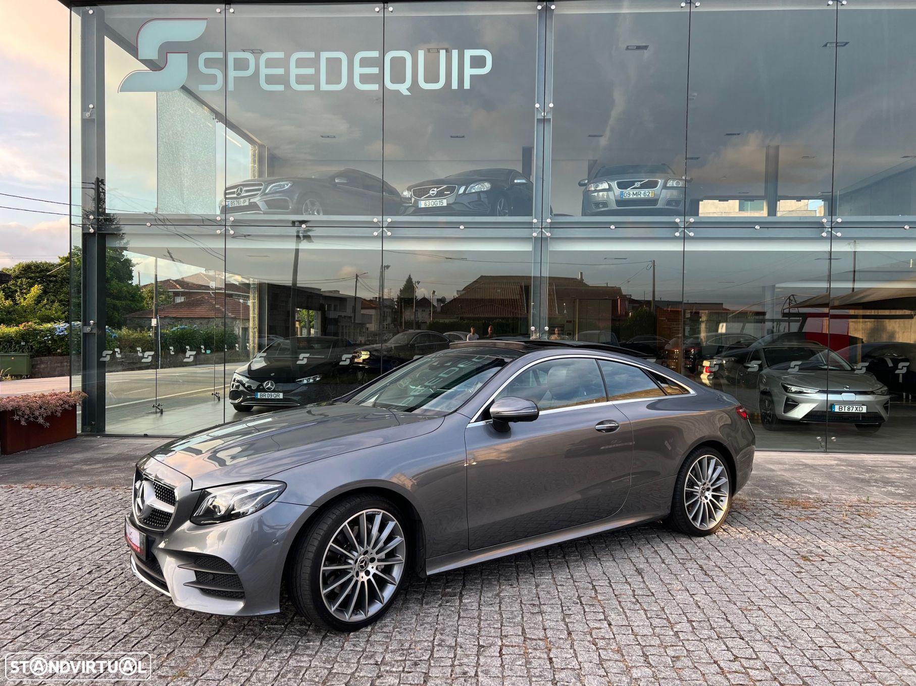 Mercedes-Benz E 220 d Coupe 9G-TRONIC AMG Line - 1