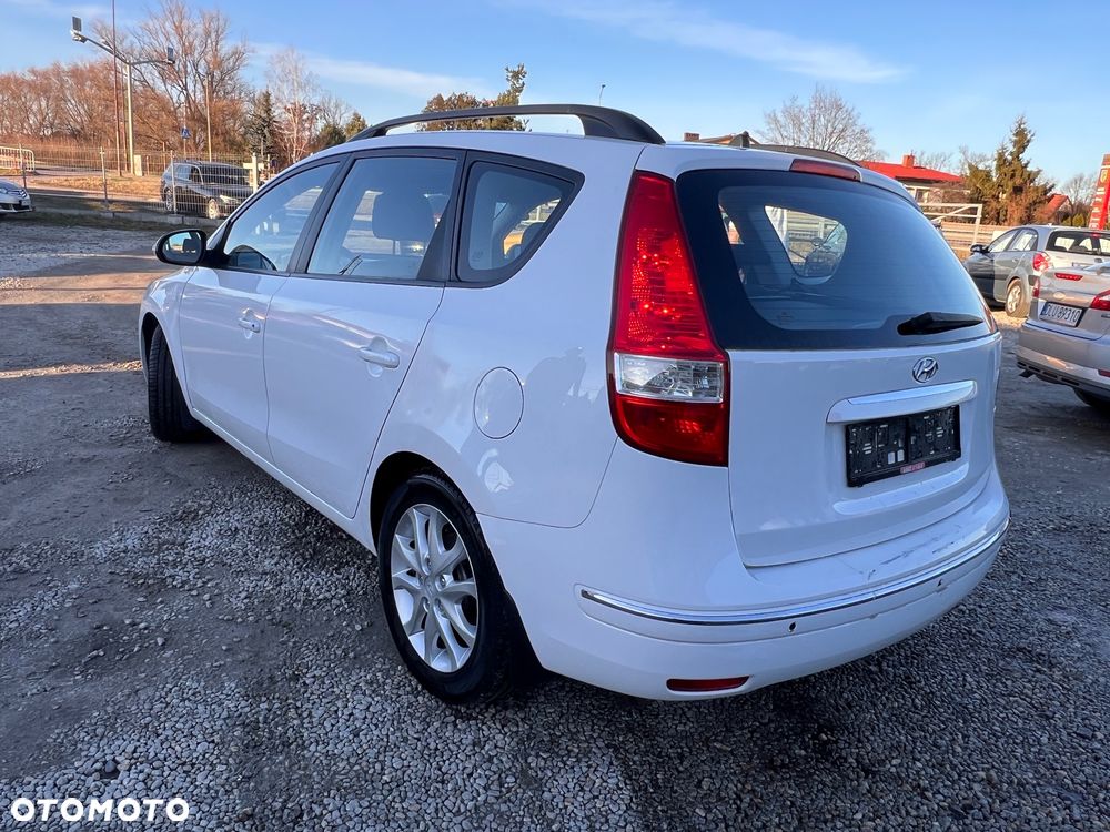 Hyundai i30 1.6 CRDi Comfort - 4