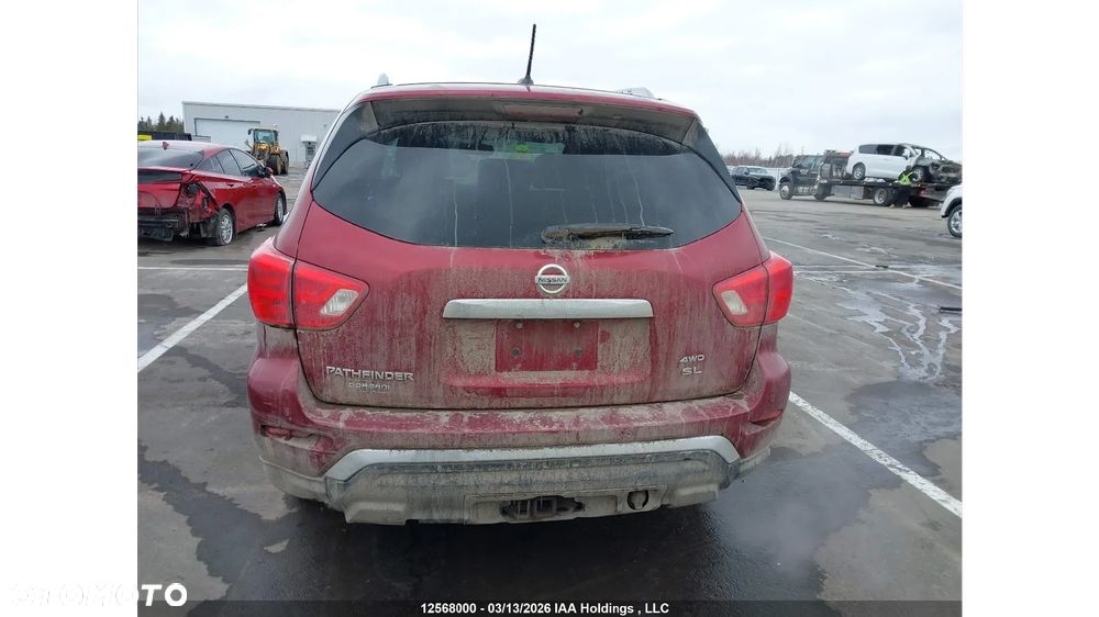 Nissan Pathfinder - 5