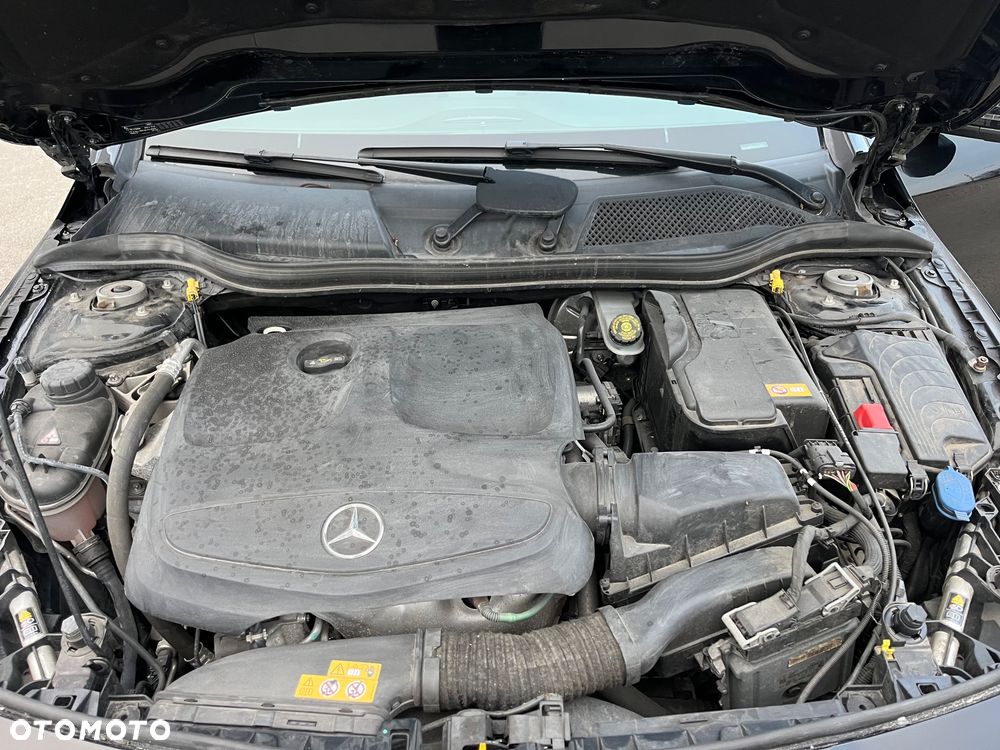 Mercedes-Benz CLA 180 Peak Edition - 25