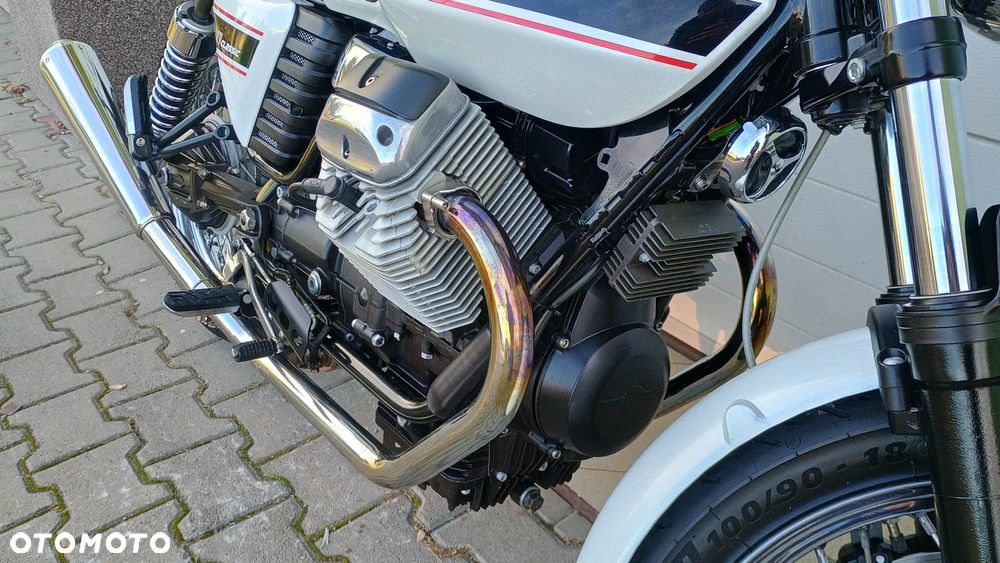 Moto Guzzi V7 - 25