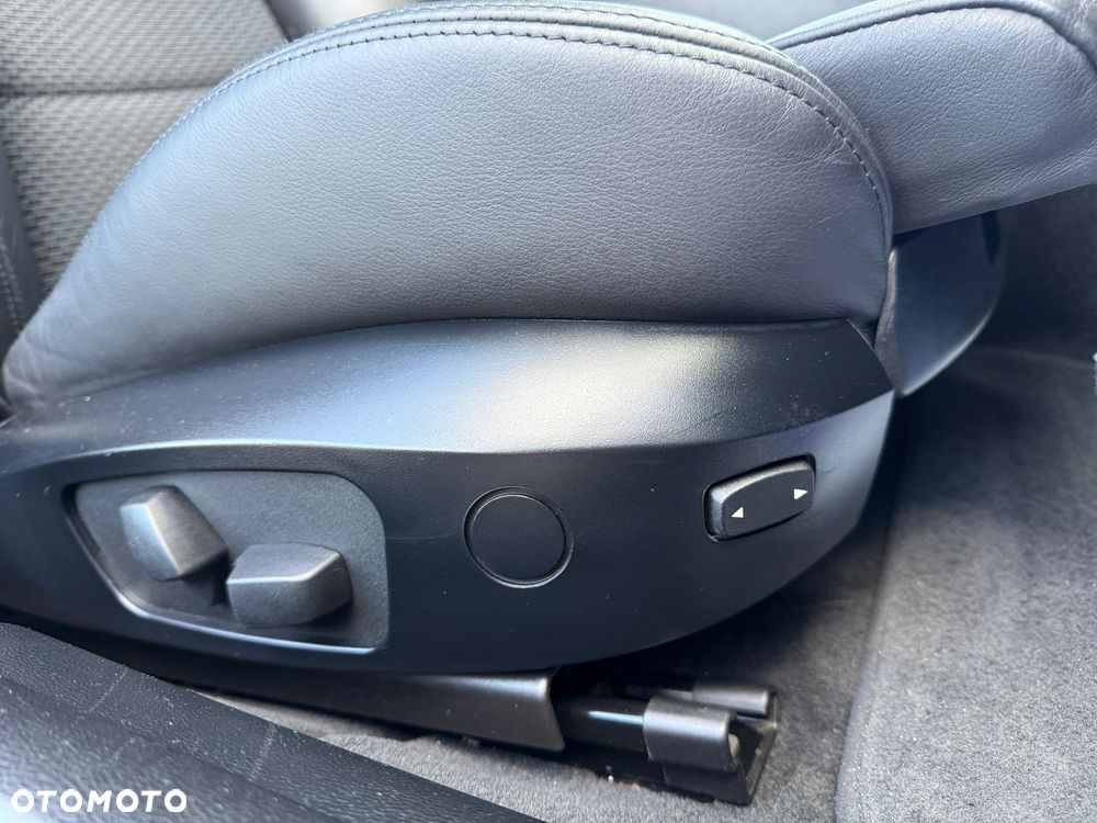 BMW Seria 3 ver-320d-dpf - 19