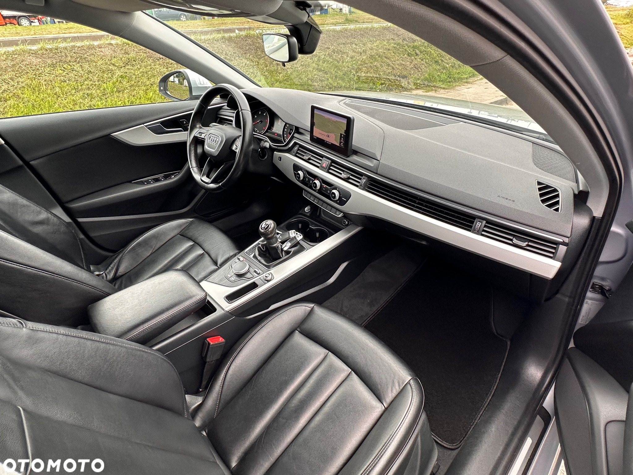 Audi A4 2.0 TDI Design - 14