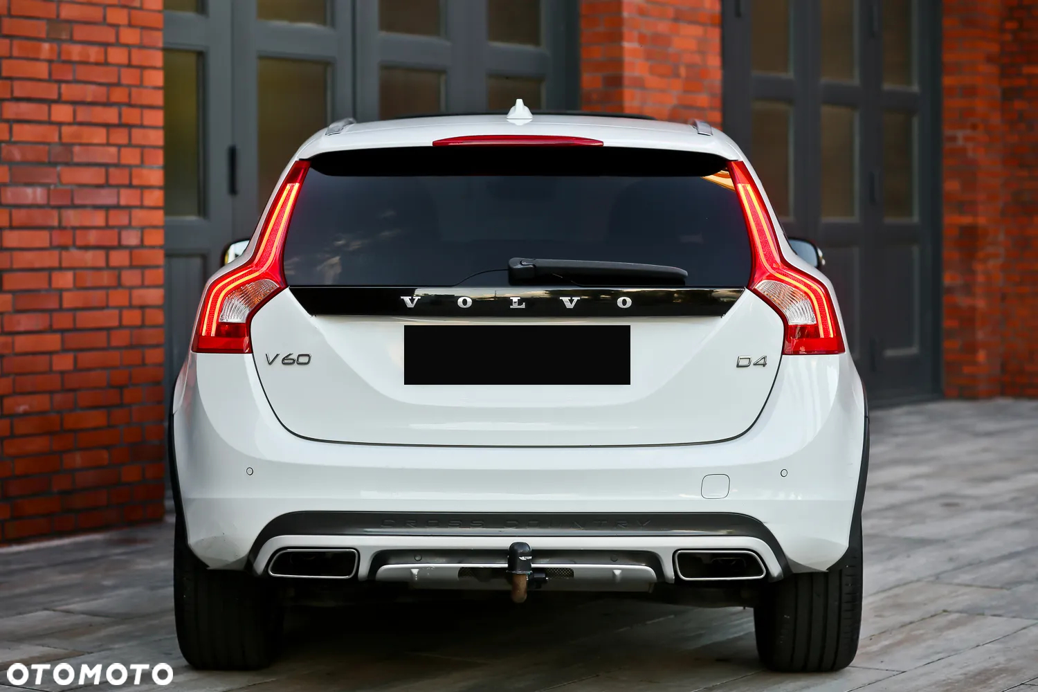 Volvo V60 Cross Country D4 Summum - 14