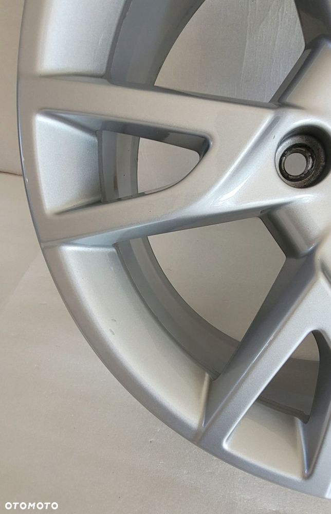 FELGI AUDI Q3 8U0 6,5X17 17 ET33 5X112 - 4