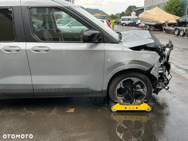 Ford E-Tourneo Courier 54 kWh TITANIUM - 16