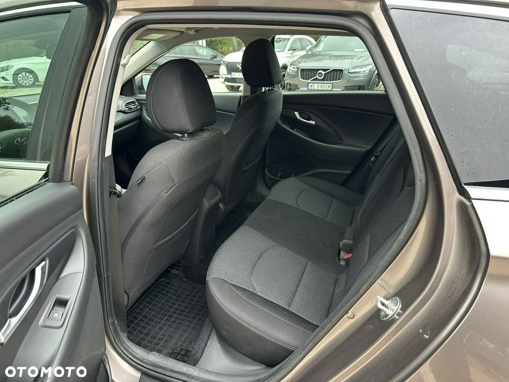 Hyundai i30 - 16