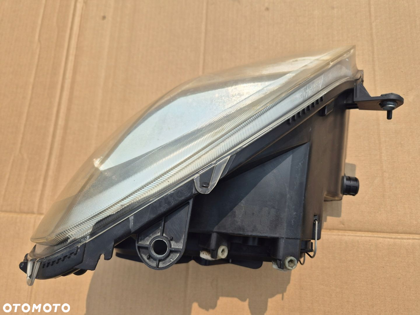 Lancia Ypsilon Musa lewa lampa.2003-2006.HELLA. - 6