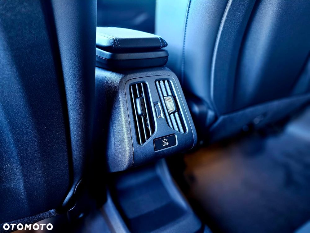 BMW X2 sDrive18d - 33