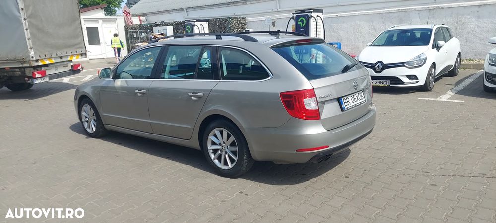 Skoda Superb 1.6 TDI GreenLine - 3