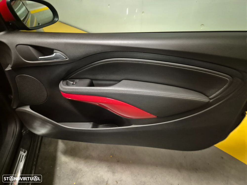 Opel Adam 1.2 ecoFLEX S&S Black Link - 32