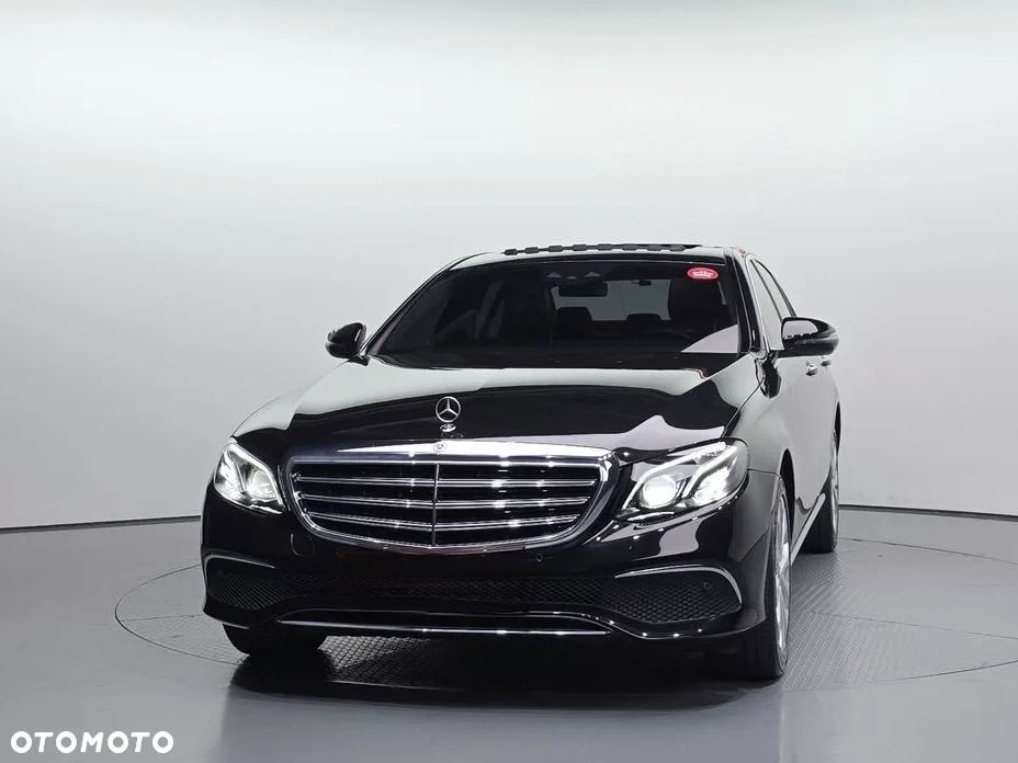 Mercedes-Benz Klasa E 220 d 4Matic All-Terrain 9G-TRONIC Exclusive - 4