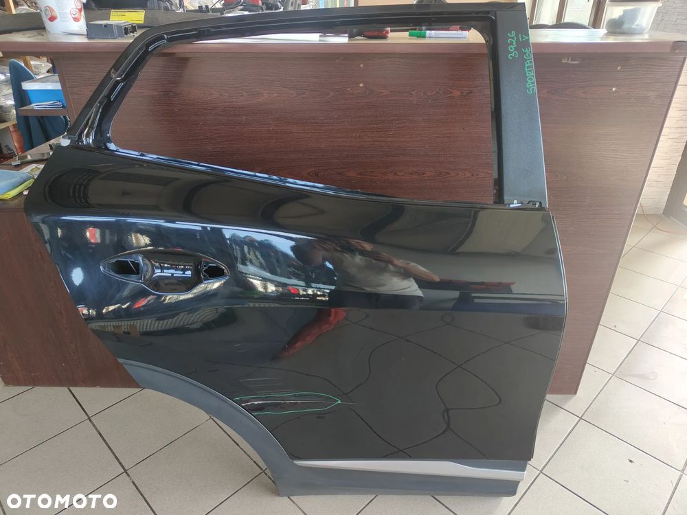 Kia Sportage V 5 drzwi prawe tyl