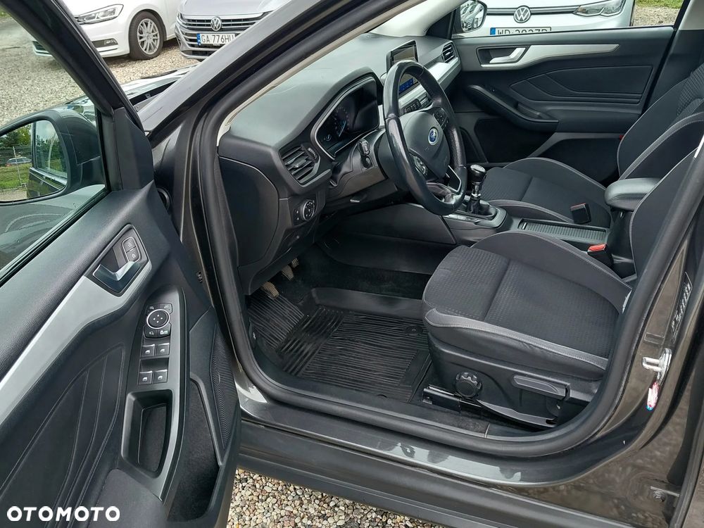 Ford Focus 1.5 EcoBoost Titanium - 28