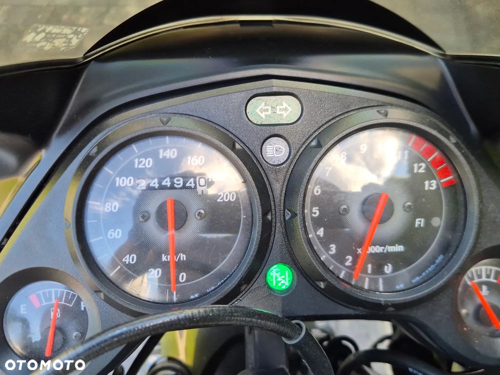 Honda CBR - 13