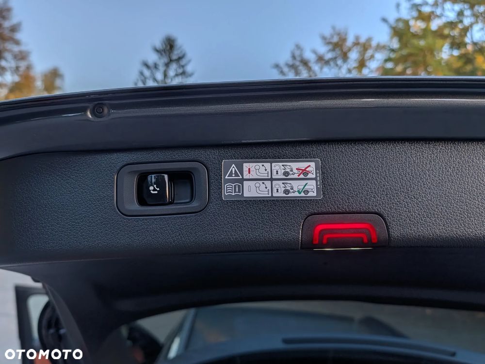 Mercedes-Benz Klasa C 220 d 9G-TRONIC Avantgarde - 16