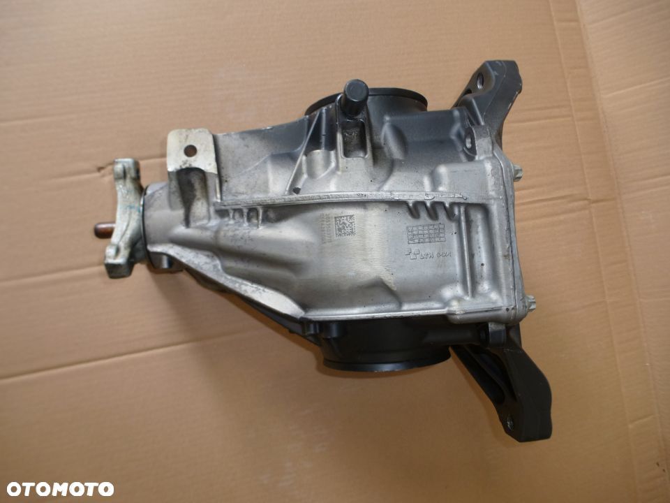 DYFER MOST TYŁ MERCEDES C-KLASA W205 W213 2.82 2.47 3.06 - 1