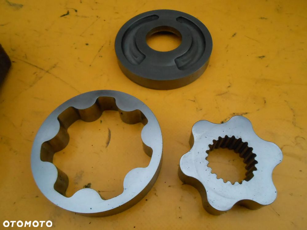 Pompa oleju skrzyni biegów C-Matic Claas Arion 650 - 4