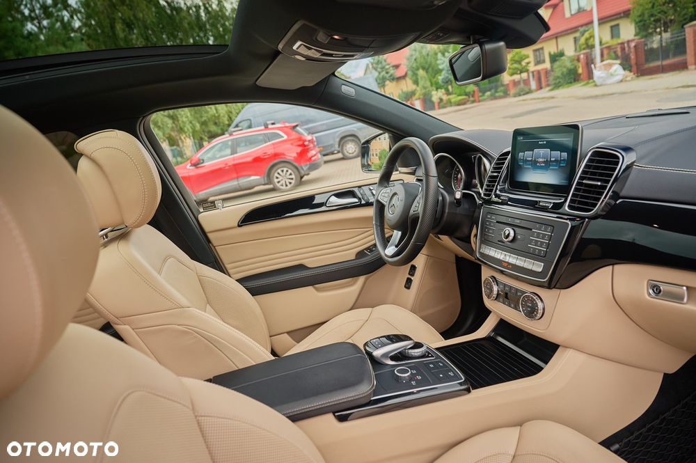 Mercedes-Benz GLE - 31