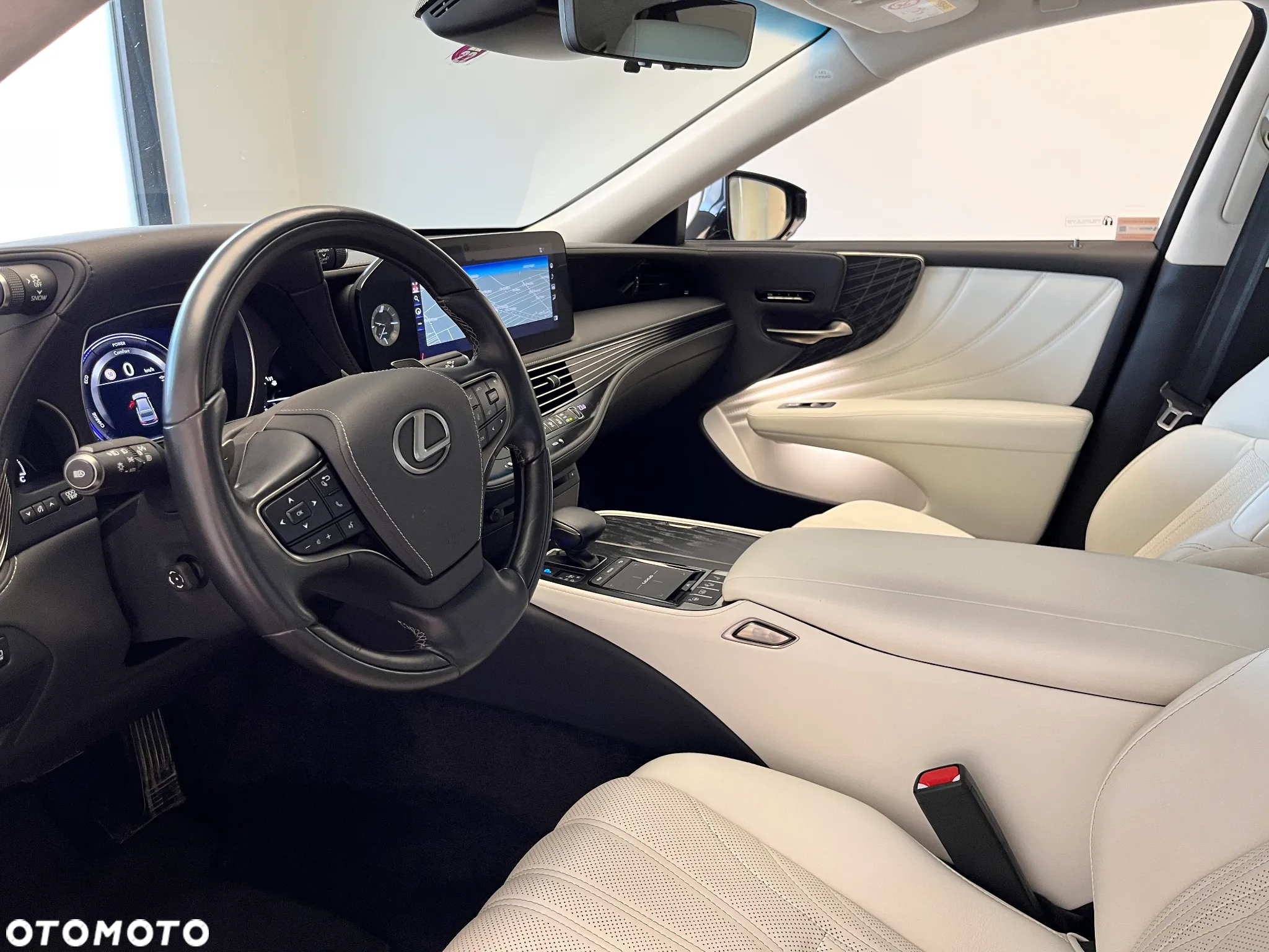 Lexus LS 500h Prestige AWD - 6