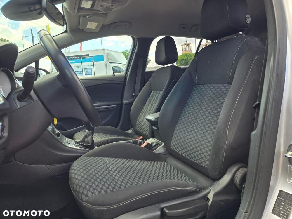 Opel Astra 1.6 CDTI Enjoy - 12