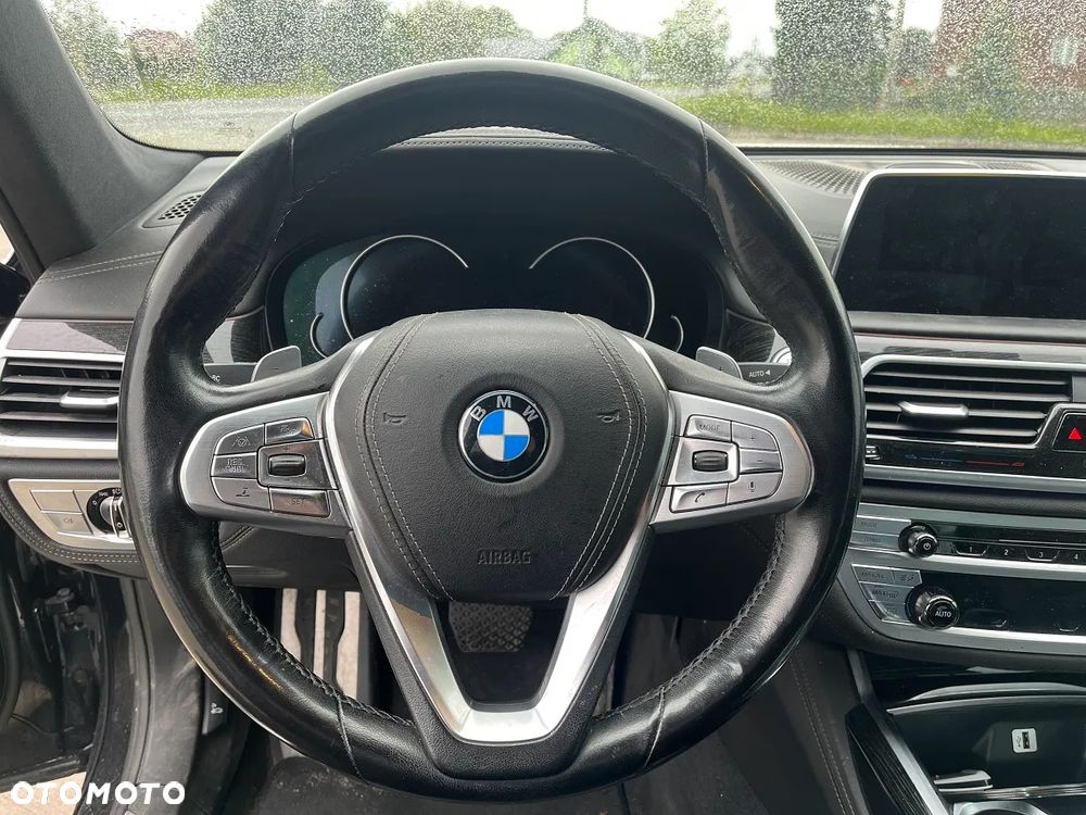 BMW Seria 7 - 9