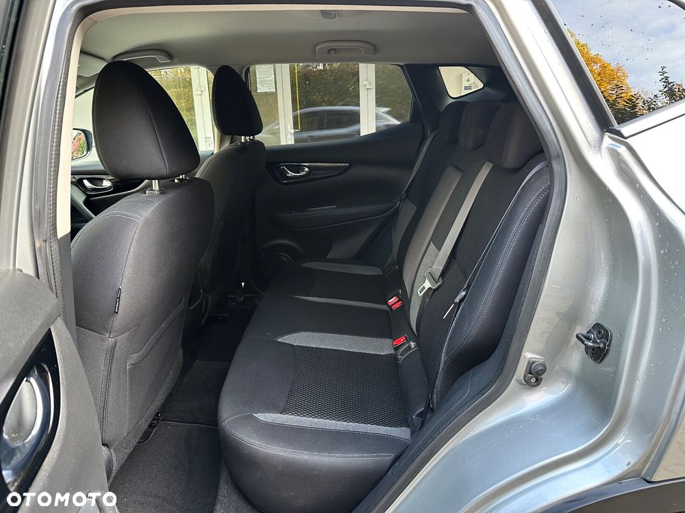 Nissan Qashqai 1.3 DIG-T N-Connecta - 16
