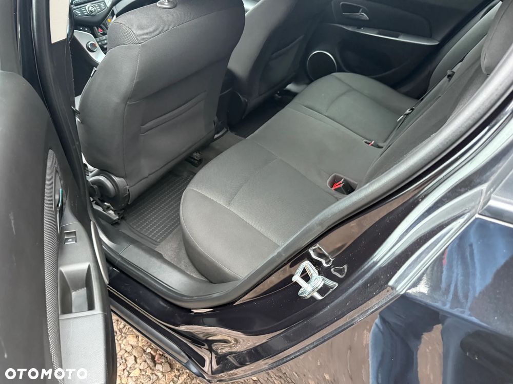 Chevrolet Cruze 1.6 LT - 12