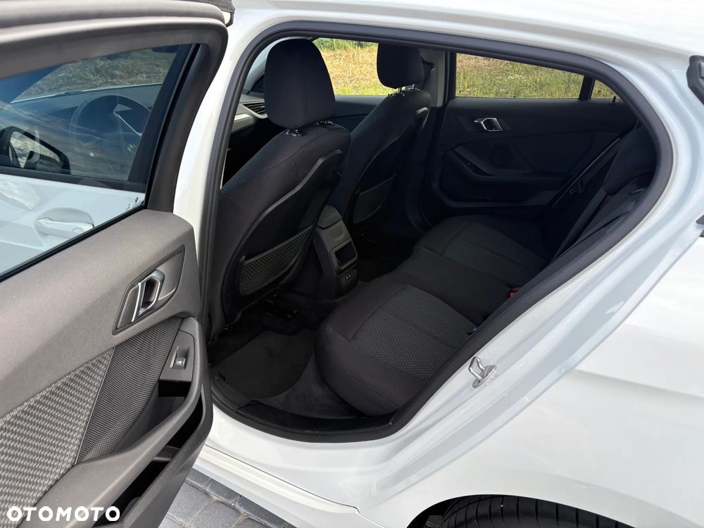 BMW Seria 1 118i - 9
