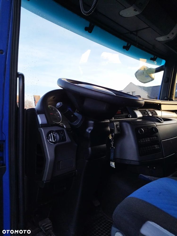 MAN TGL 12.250 4X2 BL - 18