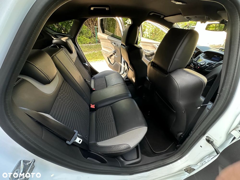 Ford Focus 2.0 EcoBoost ST - 9
