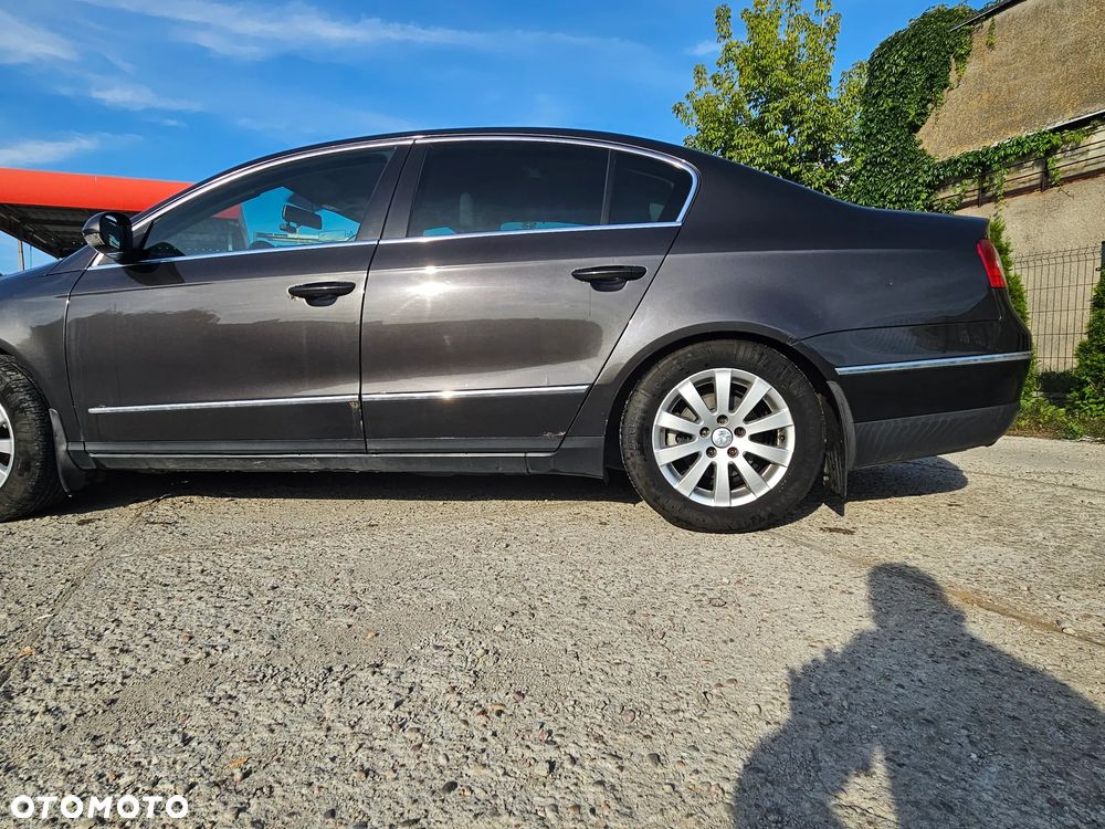 Volkswagen Passat - 10