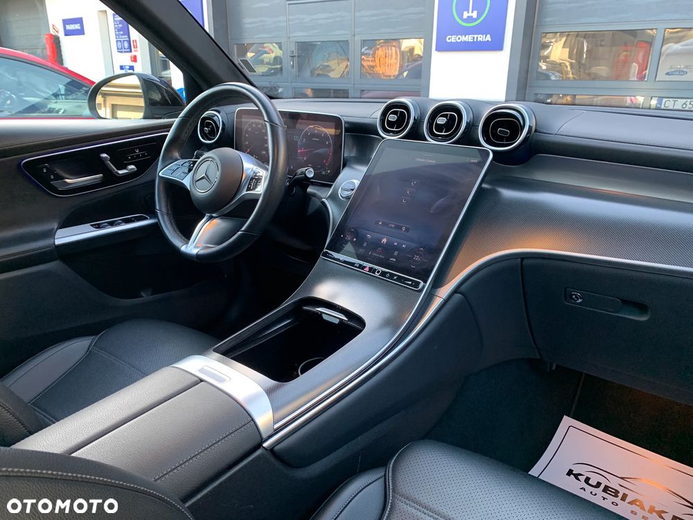 Mercedes-Benz GLC 300 4Matic 9G-TRONIC Edition Avantgarde - 23