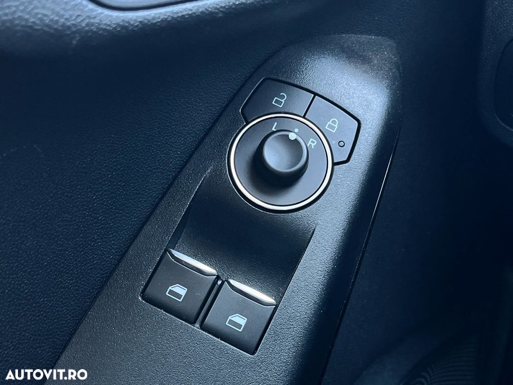 Ford Fiesta - 21
