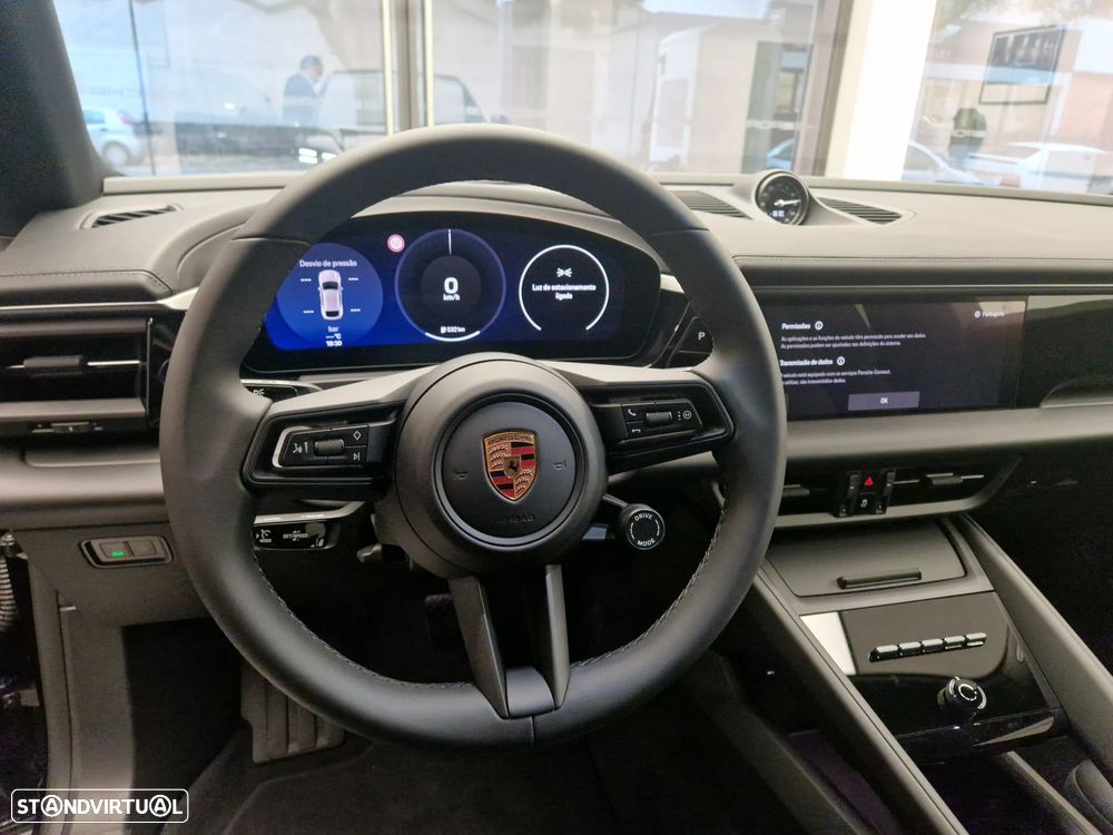 Porsche Macan Electric 4 - 20