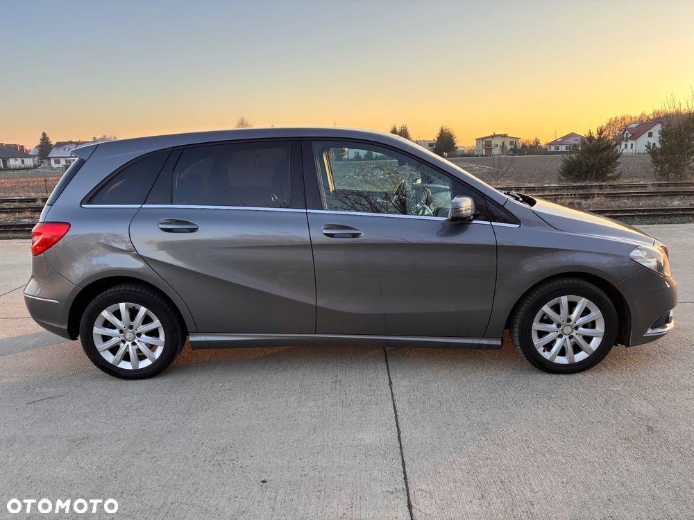 Mercedes-Benz Klasa B 180 CDI BlueEFFICIENCY Edition Style - 4