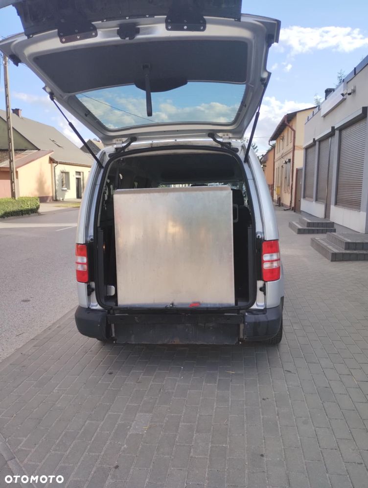 Volkswagen Caddy 1.6 TDI Comfortline DSG - 4