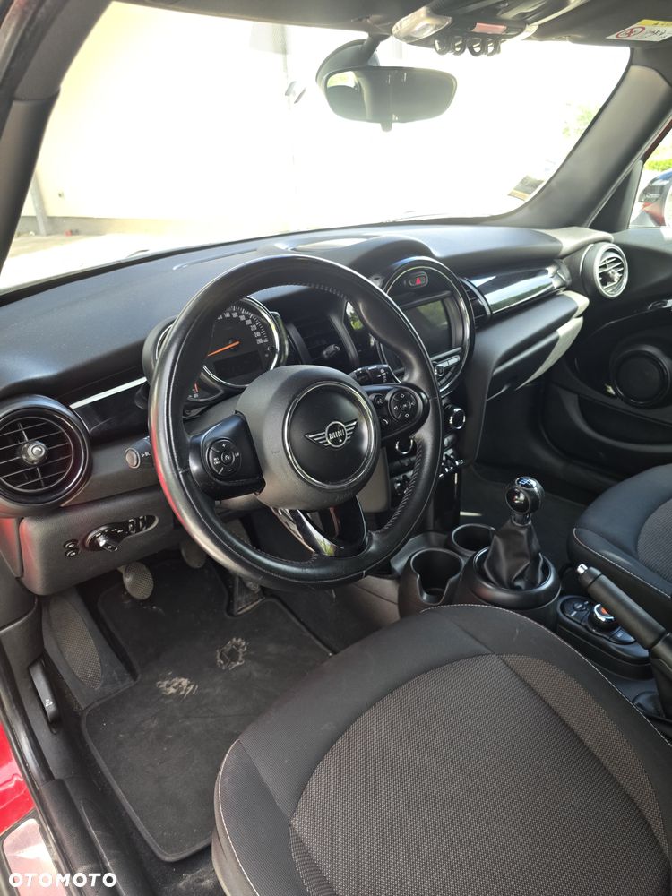 MINI Cooper Essential Trim - 21