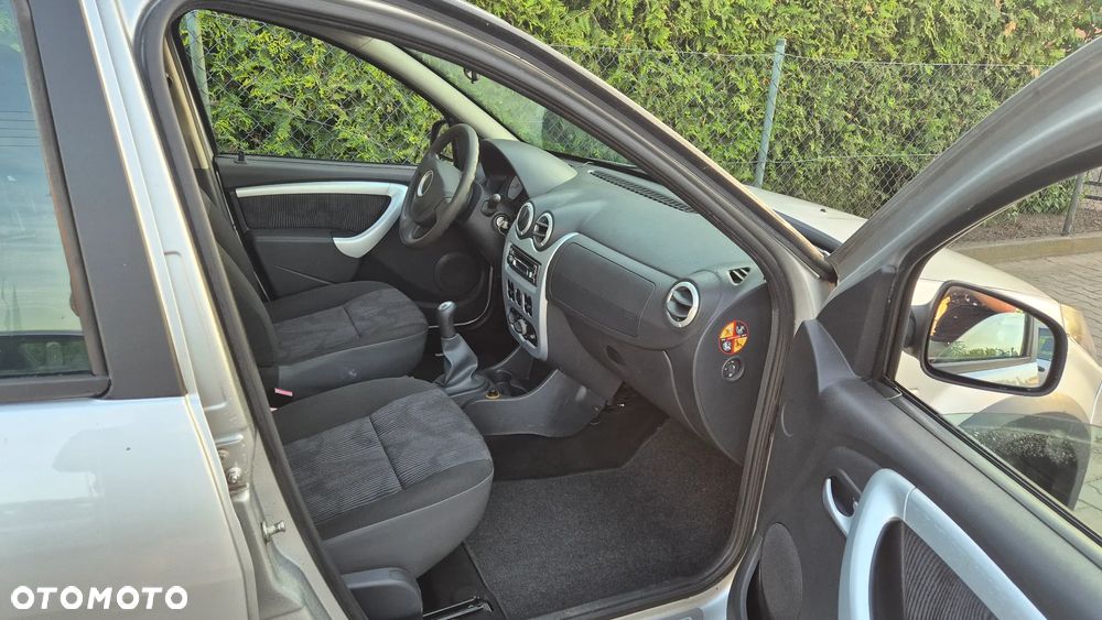 Dacia Sandero Stepway 1.6 - 10